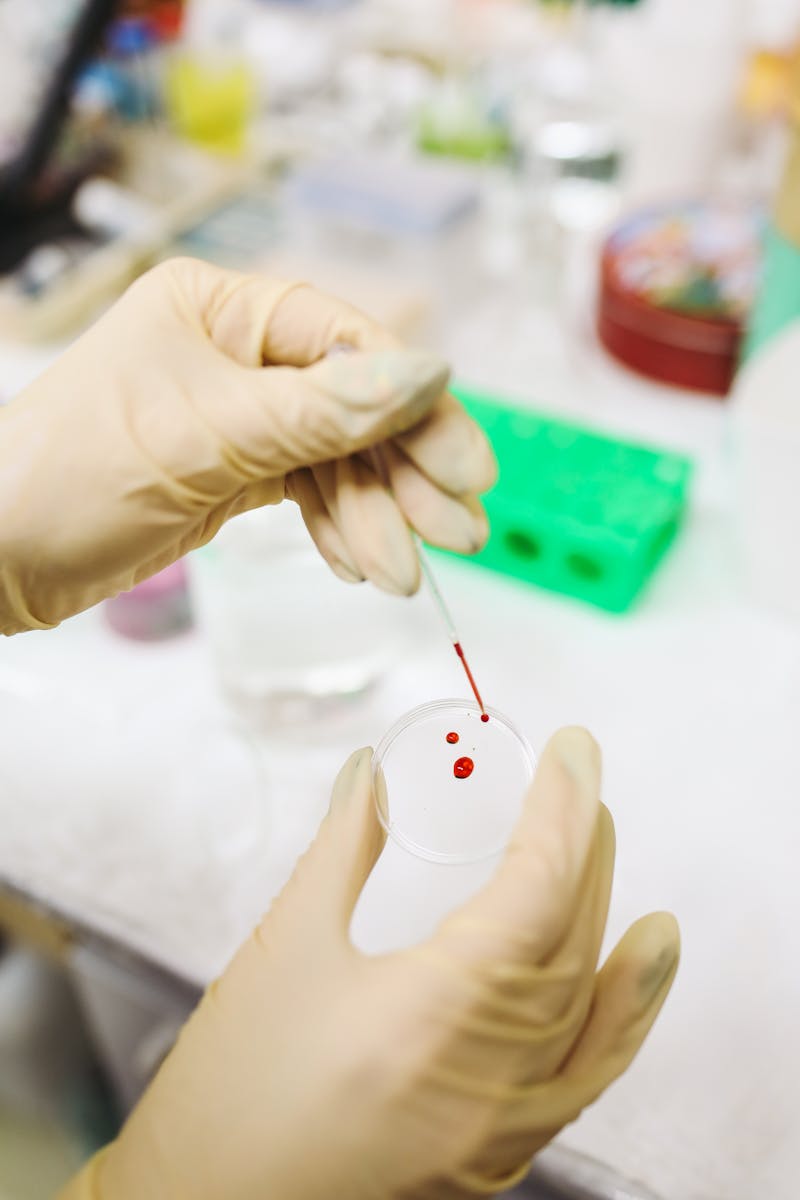 Laboratório clínico — análise de amostras